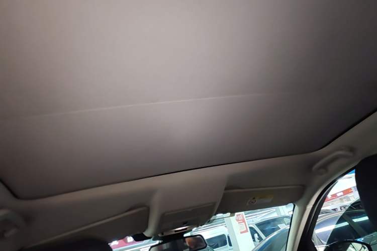 Used Land Rover Discovery Sport 2020 200 PS Family Edition Headliner