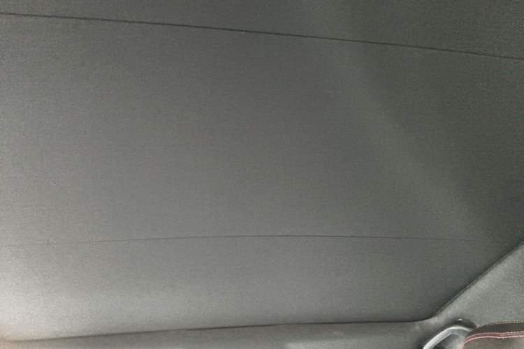 Used Land Rover Discovery Sport 2020 249 PS R-Dynamic Performance Edition Headliner