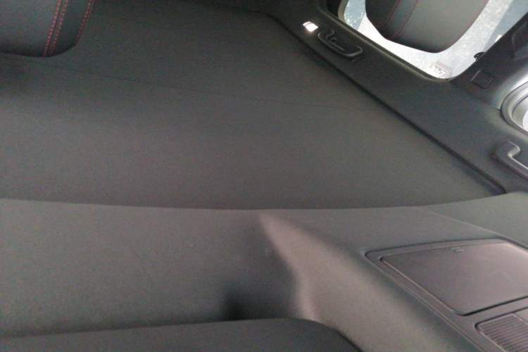 Used Land Rover Discovery Sport 2020 249 PS R-Dynamic Performance Edition Headliner