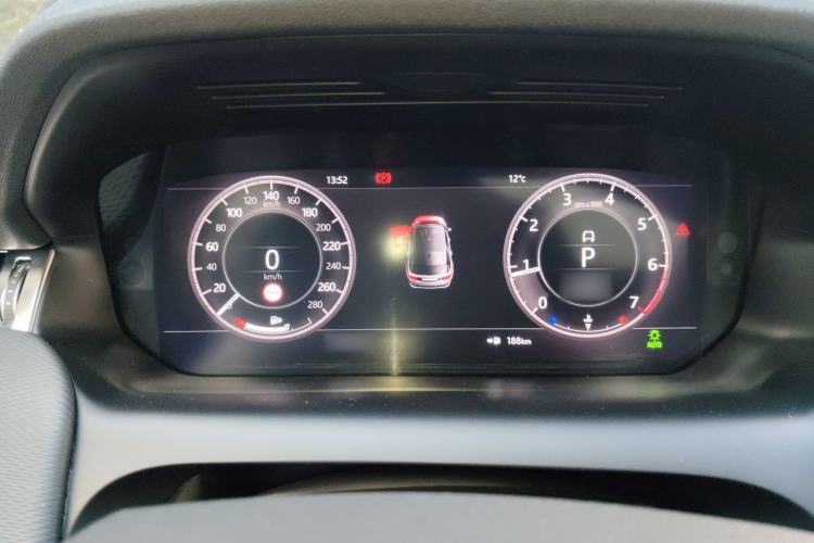Used Land Rover Discovery Sport 2020 249 PS R-Dynamic Performance Edition Instrument Cluster