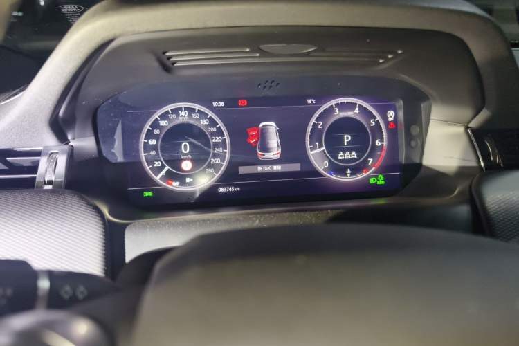 Used Land Rover Discovery Sport 2020 249 PS R-Dynamic Performance Edition Instrument Cluster