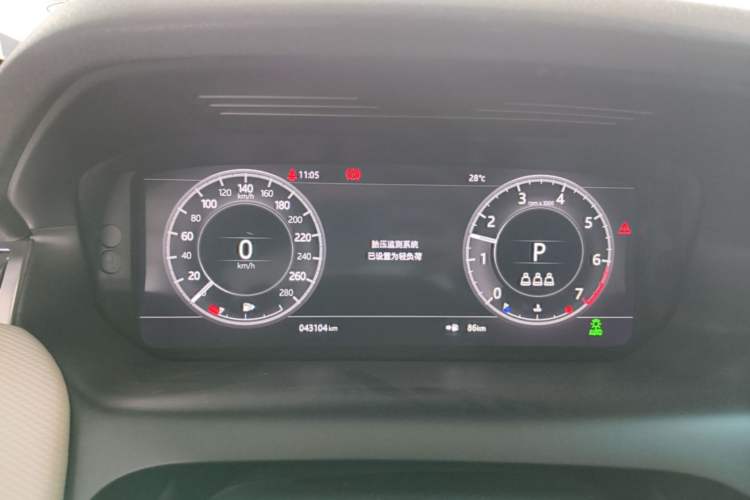 Used Land Rover Discovery Sport 2020 249 PS R-Dynamic Performance Edition Instrument Cluster