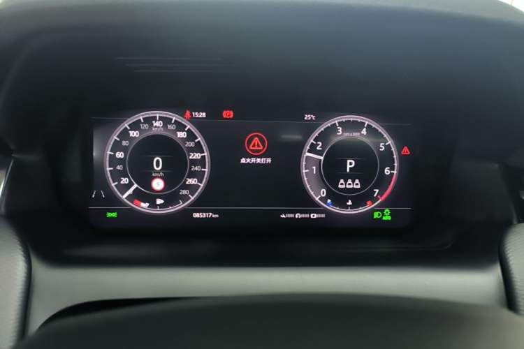 Used Land Rover Discovery Sport 2020 249 PS R-Dynamic Performance Edition Instrument Cluster
