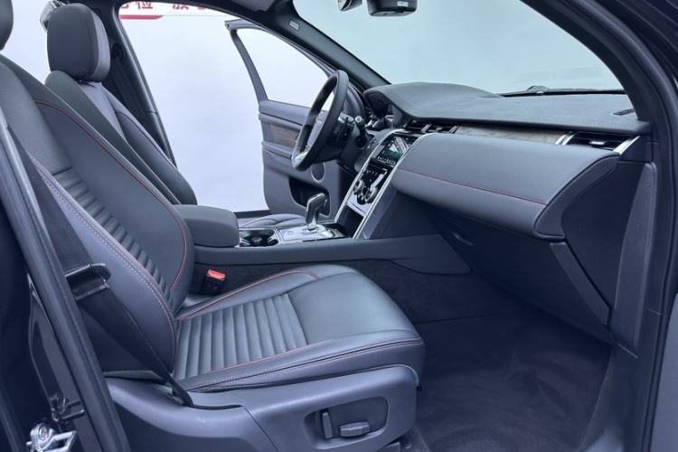 Used Land Rover Discovery Sport 2020 249 PS R-Dynamic Performance Edition Interior 1