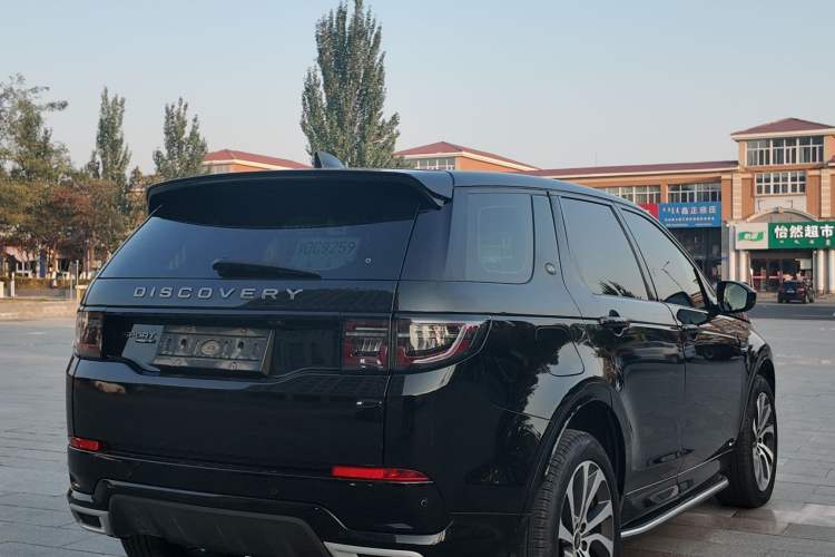 Used Land Rover Discovery Sport 2020 249 PS R-Dynamic Performance Edition Interior 1