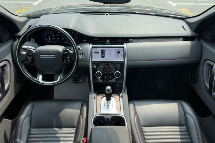 Used Land Rover Discovery Sport 2020 249 PS R-Dynamic Performance Edition Interior 11