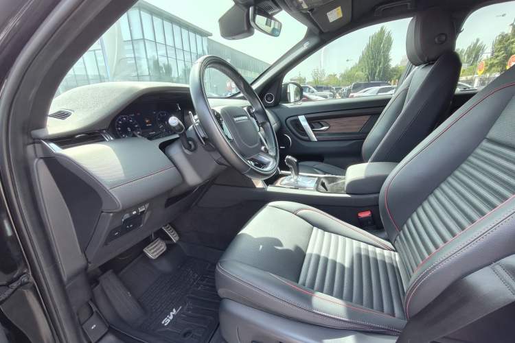 Used Land Rover Discovery Sport 2020 249 PS R-Dynamic Performance Edition Interior 2