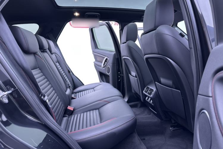 Used Land Rover Discovery Sport 2020 249 PS R-Dynamic Performance Edition Interior 3