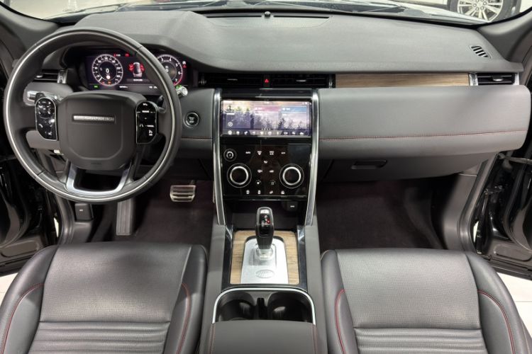 Used Land Rover Discovery Sport 2020 249 PS R-Dynamic Performance Edition Interior 3