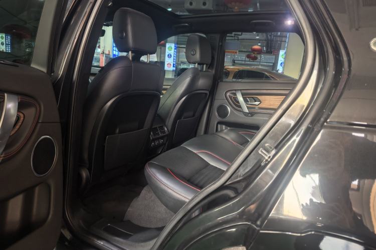 Used Land Rover Discovery Sport 2020 249 PS R-Dynamic Performance Edition Interior 4