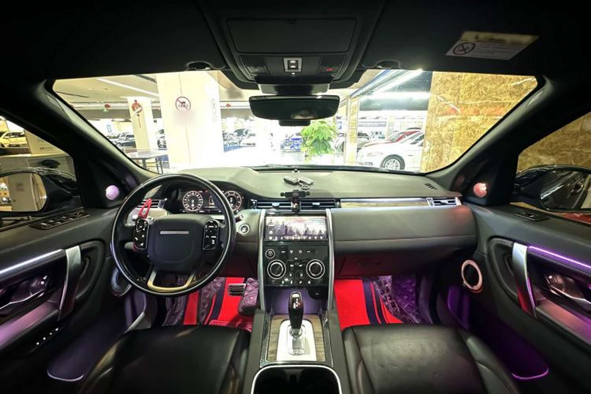 Used Land Rover Discovery Sport 2020 249 PS R-Dynamic Performance Tech Edition 7 Seats Interior 4