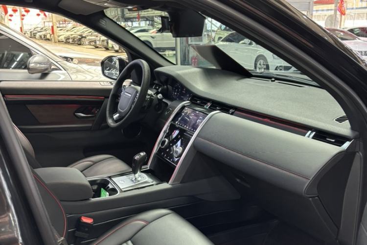 Used Land Rover Discovery Sport 2020 249 PS R-Dynamic Performance Edition Interior 5
