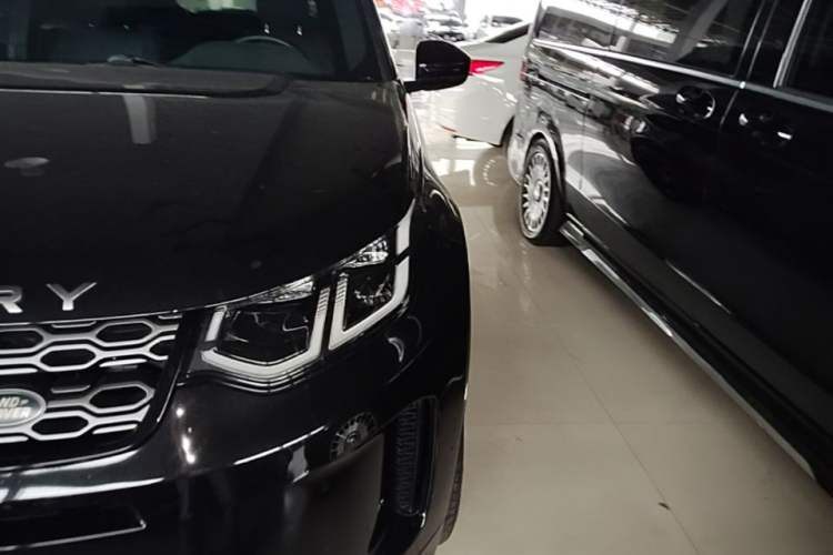 Used Land Rover Discovery Sport 2020 249 PS R-Dynamic Performance Edition Left Front Headlight