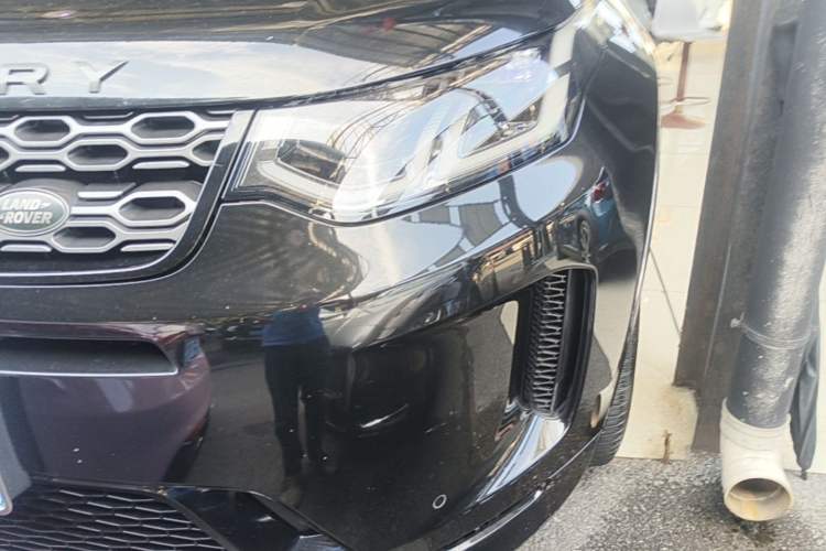 Used Land Rover Discovery Sport 2020 249 PS R-Dynamic Performance Edition Left Front Headlight