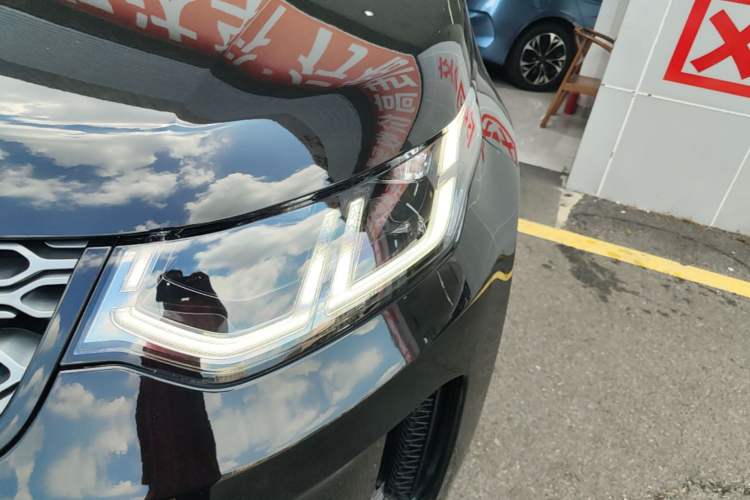 Used Land Rover Discovery Sport 2020 249 PS R-Dynamic Performance Edition Left Front Headlight