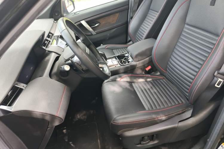 Used Land Rover Discovery Sport 2020 249 PS R-Dynamic Performance Tech Edition 7 Seats Left Front Seat