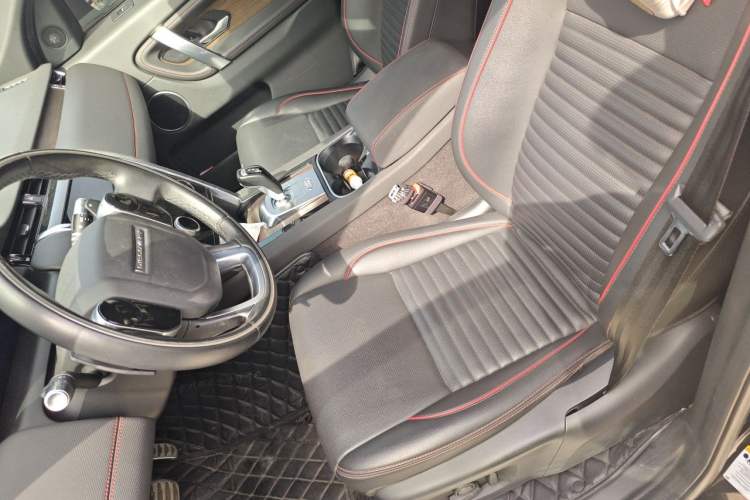 Used Land Rover Discovery Sport 2020 249 PS R-Dynamic Performance Tech Edition 5 Seats Left Front Seat
