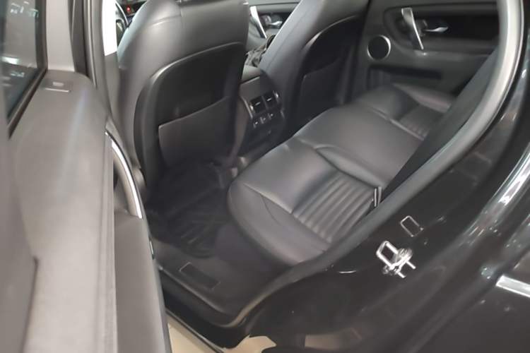 Used Land Rover Discovery Sport 2020 200 PS Family Edition Left Rear Seat