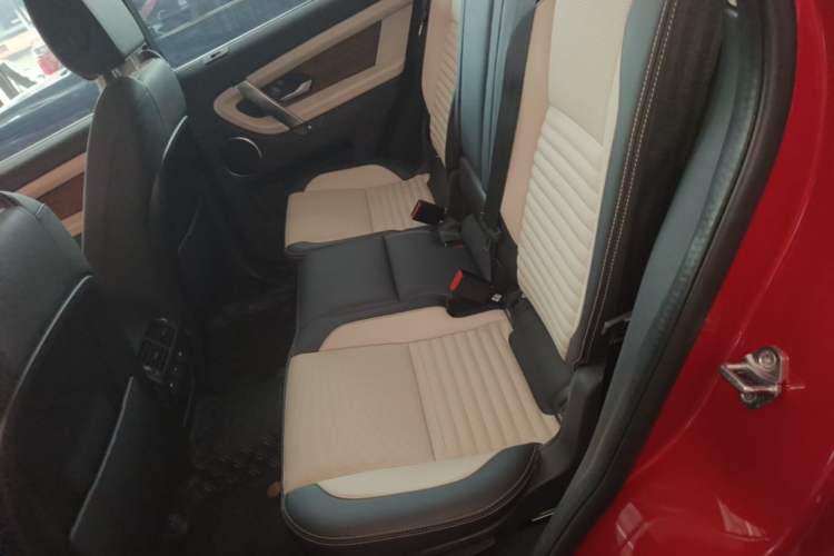 Used Land Rover Discovery Sport 2020 249 PS R-Dynamic Performance Tech Edition 7 Seats Left Rear Seat