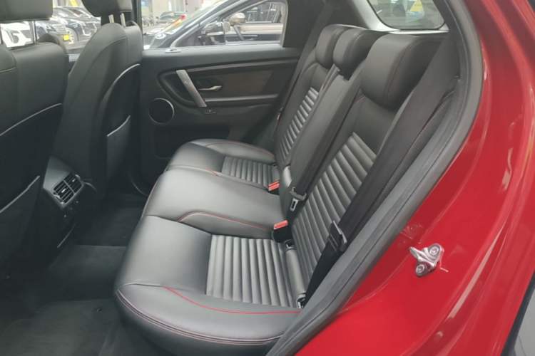 Used Land Rover Discovery Sport 2020 249 PS R-Dynamic Performance Edition Left Rear Seat
