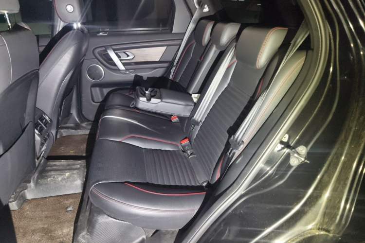 Used Land Rover Discovery Sport 2020 249 PS R-Dynamic Performance Edition Left Rear Seat
