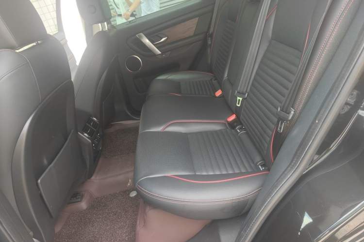 Used Land Rover Discovery Sport 2020 249 PS R-Dynamic Performance Edition Left Rear Seat