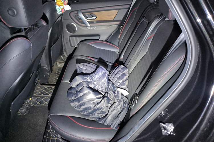 Used Land Rover Discovery Sport 2020 249 PS R-Dynamic Performance Edition Left Rear Seat