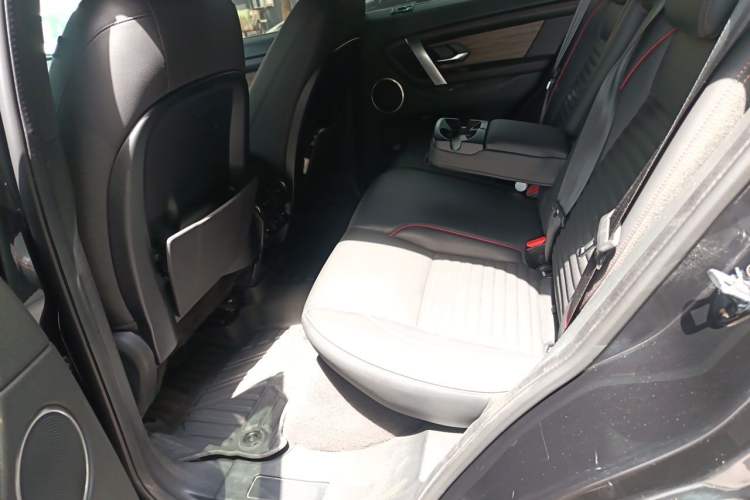 Used Land Rover Discovery Sport 2020 249 PS R-Dynamic Performance Edition Left Rear Seat