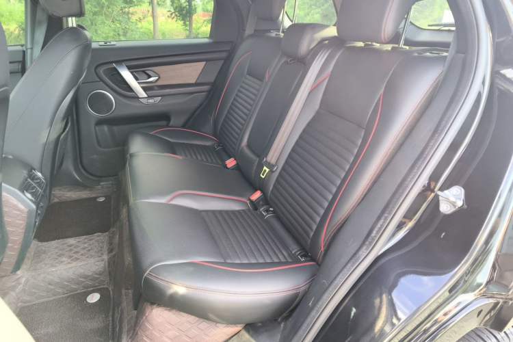 Used Land Rover Discovery Sport 2020 249 PS R-Dynamic Performance Edition Left Rear Seat
