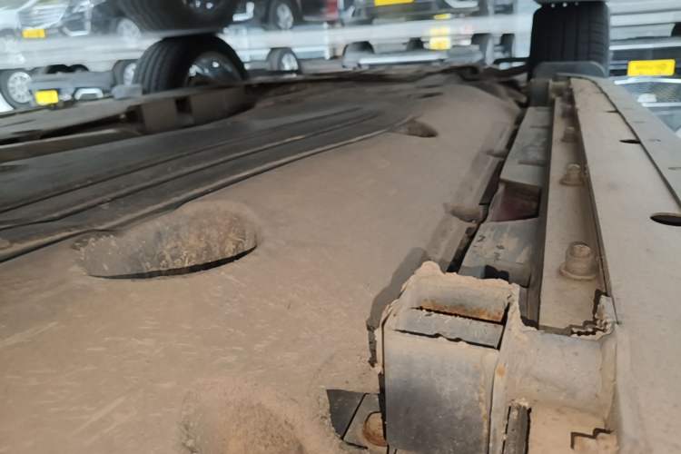 Used Land Rover Discovery Sport 2020 249 PS R-Dynamic Performance Edition Left Side Sill