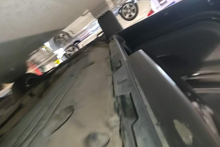 Used Land Rover Discovery Sport 2020 249 PS R-Dynamic Performance Tech Edition 7 Seats Left Side Sill