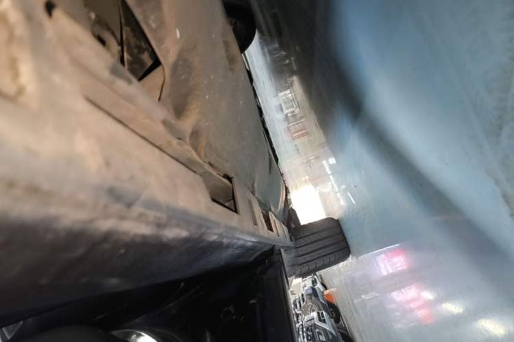 Used Land Rover Discovery Sport 2020 249 PS R-Dynamic Performance Edition Left Side Sill