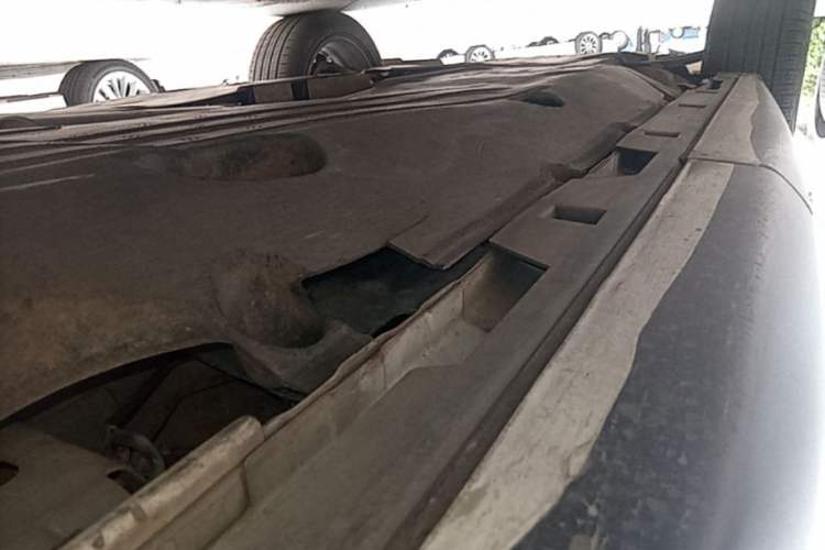 Used Land Rover Discovery Sport 2020 249 PS R-Dynamic Performance Edition Left Side Sill