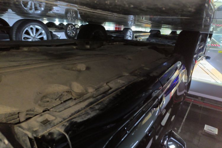 Used Land Rover Discovery Sport 2020 249 PS R-Dynamic Performance Edition Left Side Sill