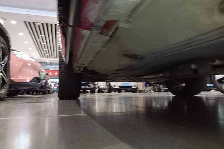 Used Land Rover Discovery Sport 2020 249 PS R-Dynamic Performance Edition Left Side Sill