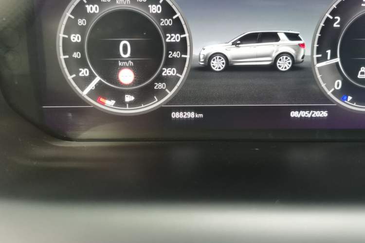 Used Land Rover Discovery Sport 2020 249 PS R-Dynamic Performance Edition Odometer Close Up