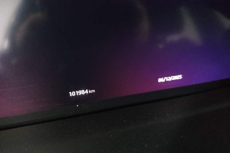 Used Land Rover Discovery Sport 2020 249 PS R-Dynamic Performance Edition Odometer Close Up