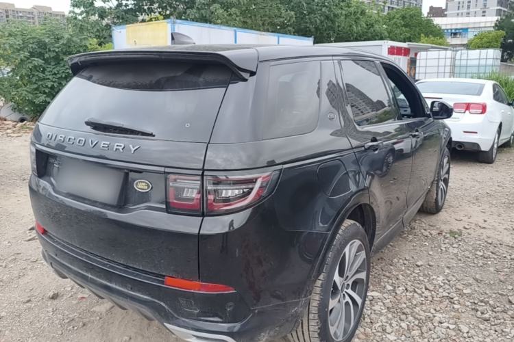 Used Land Rover Discovery Sport 2020 249 PS R-Dynamic Performance Edition Rear Right 45 Deg