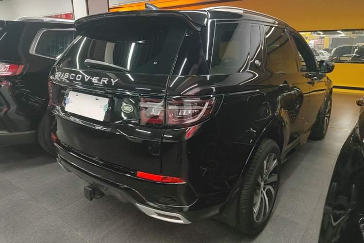 Used Land Rover Discovery Sport 2020 249 PS R-Dynamic Performance Edition Rear Right 45 Deg