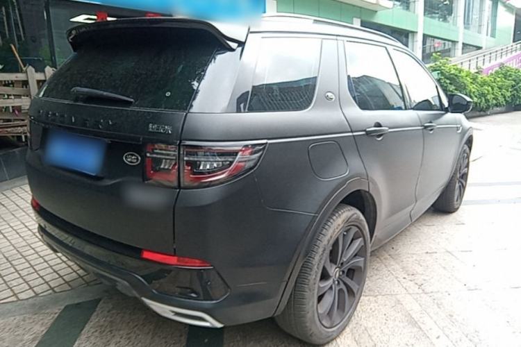 Used Land Rover Discovery Sport 2020 249 PS R-Dynamic Performance Edition Rear Right 45 Deg