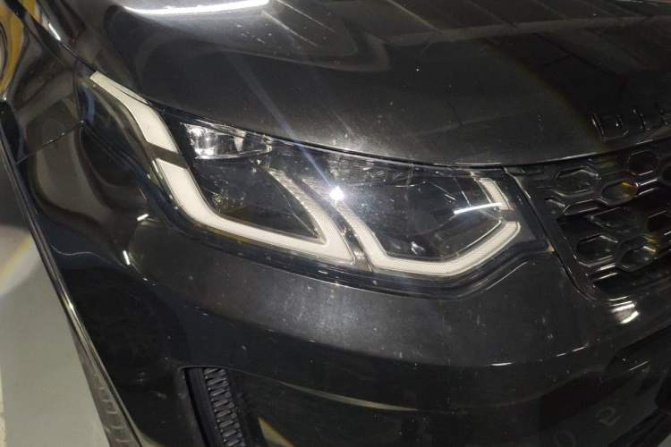 Used Land Rover Discovery Sport 2020 249 PS R-Dynamic Performance Edition Right Front Headlight