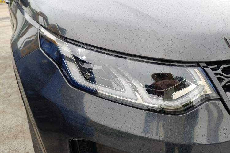 Used Land Rover Discovery Sport 2020 249 PS R-Dynamic Performance Edition Right Front Headlight