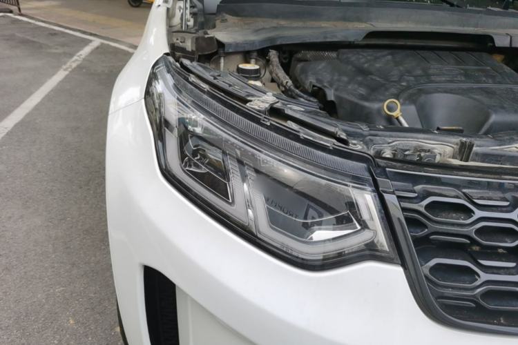 Used Land Rover Discovery Sport 2020 249 PS R-Dynamic Performance Edition Right Front Headlight