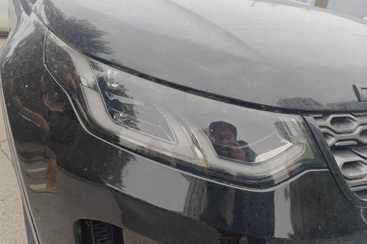 Used Land Rover Discovery Sport 2020 249 PS R-Dynamic Performance Edition Right Front Headlight
