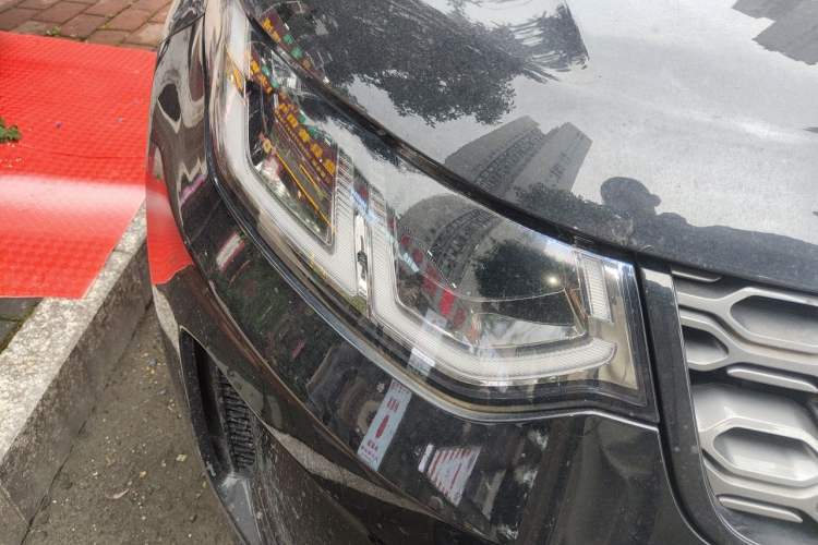 Used Land Rover Discovery Sport 2020 249 PS R-Dynamic Performance Edition Right Front Headlight