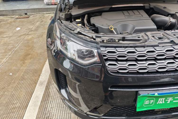 Used Land Rover Discovery Sport 2020 249 PS R-Dynamic Performance Tech Edition 7 Seats Right Front Headlight