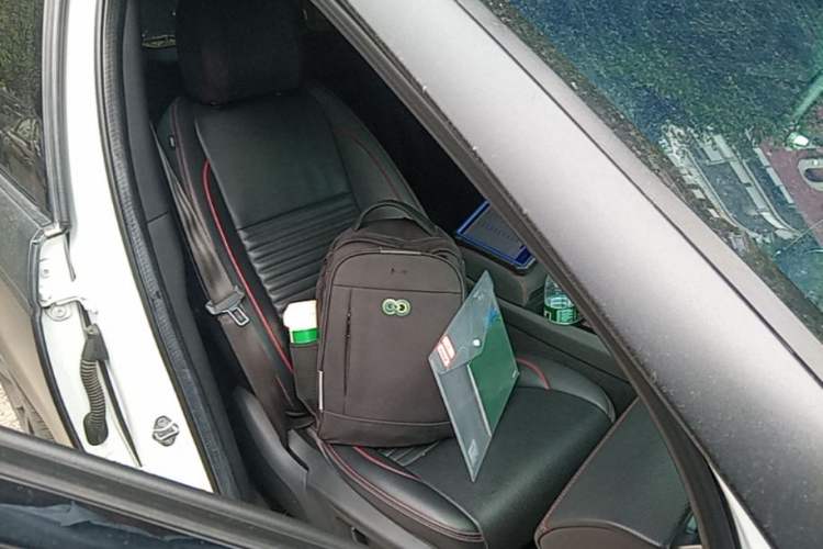 Used Land Rover Discovery Sport 2020 249 PS R-Dynamic Performance Edition Right Front Seat