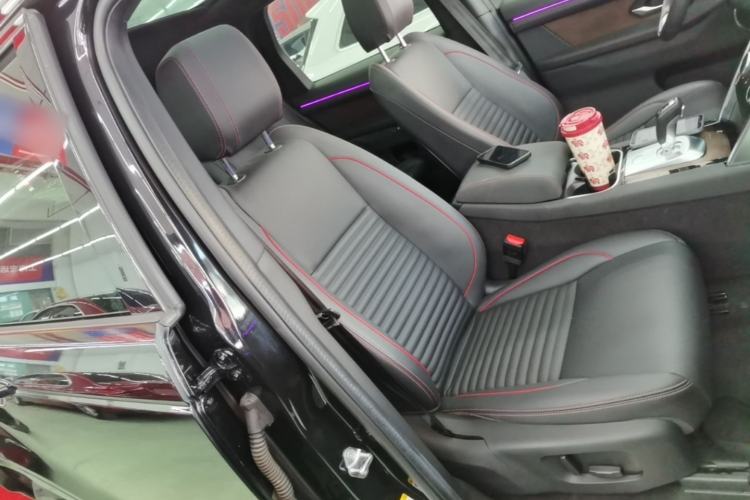 Used Land Rover Discovery Sport 2020 249 PS R-Dynamic Performance Edition Right Front Seat