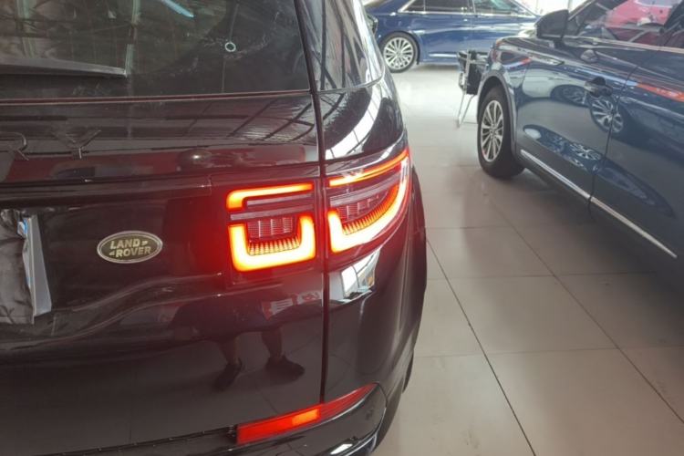 Used Land Rover Discovery Sport 2020 249 PS R-Dynamic Performance Tech Edition 7 Seats Right Rear Taillight
