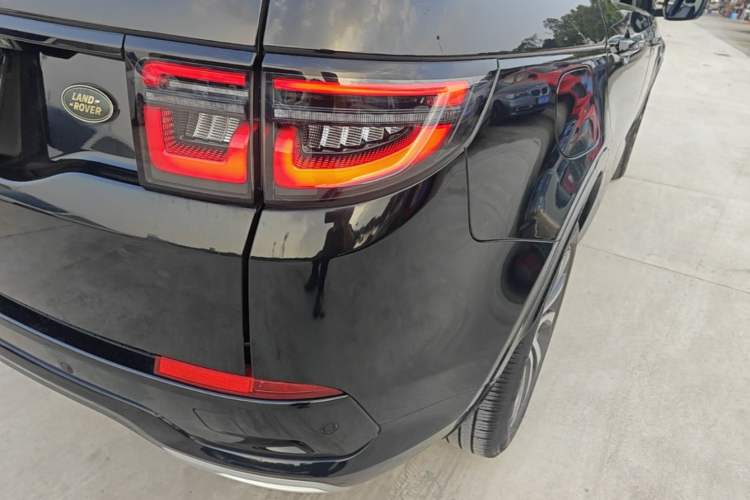 Used Land Rover Discovery Sport 2020 249 PS R-Dynamic Performance Edition Right Rear Taillight